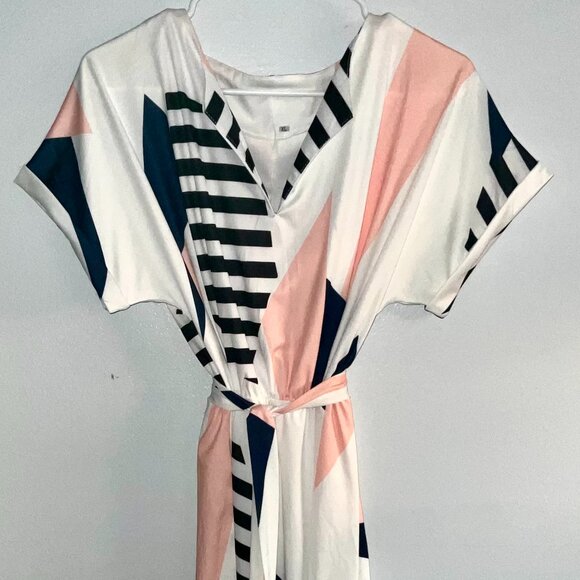 Dresses & Skirts - V Neck Short Sleeve Knee Length Dress XL(14)